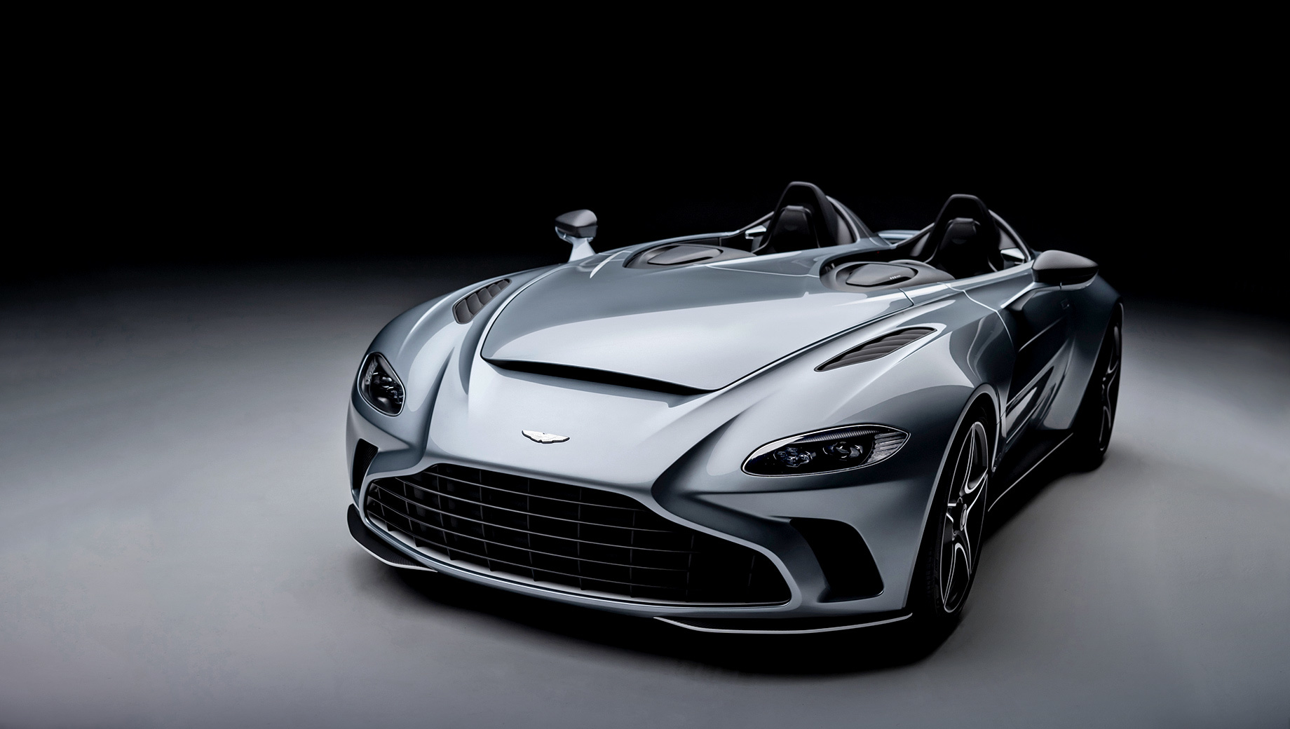 Aston Martin V12 Speedster затронул авиационную тему