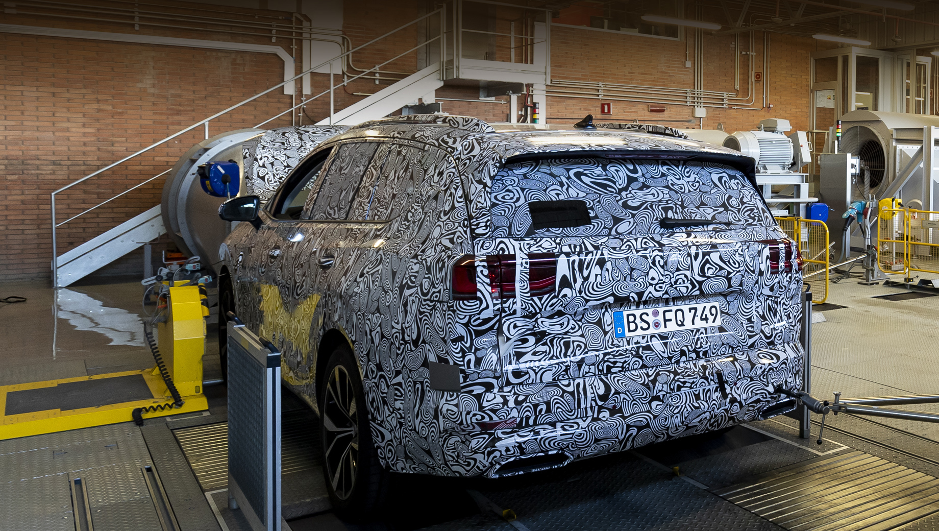 Volkswagen Talagon замечен в испытательном центре Сеата